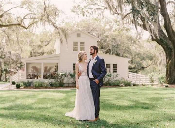 Eliza Limehouse Dating, Boyfriend, Net Worth, Earnings, Facts, Wiki-Bio