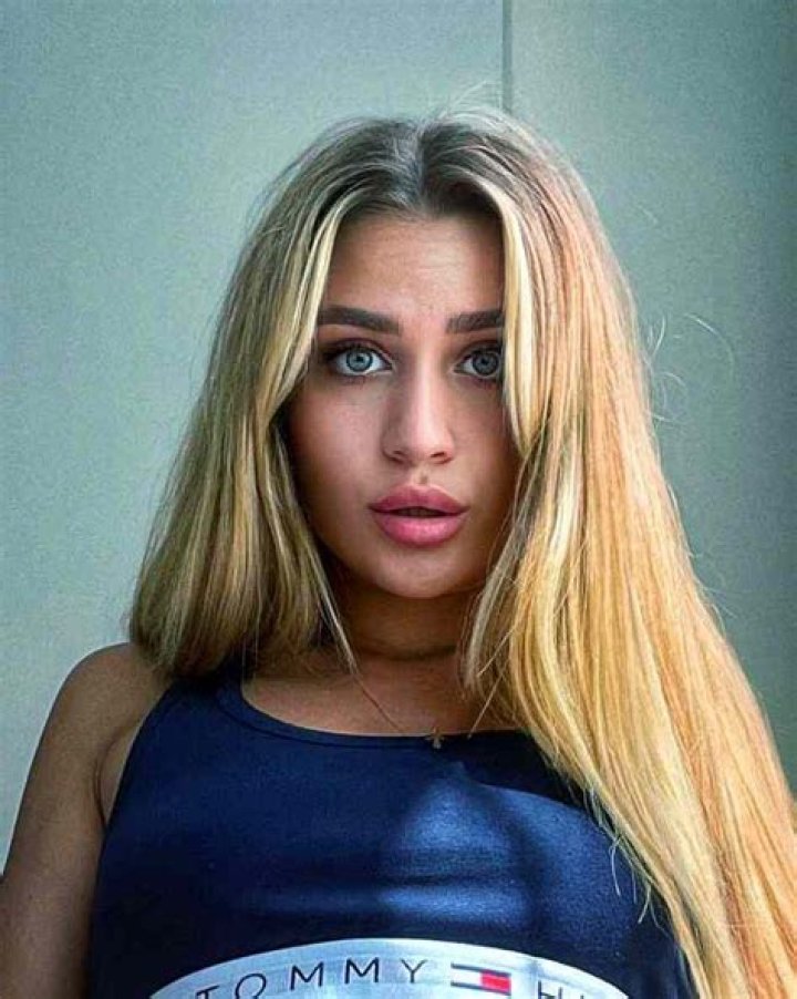 
Emilia Barth Height, Weight, Net Worth, Age, Birthday, Wikipedia, Who, Nationality, Biography 