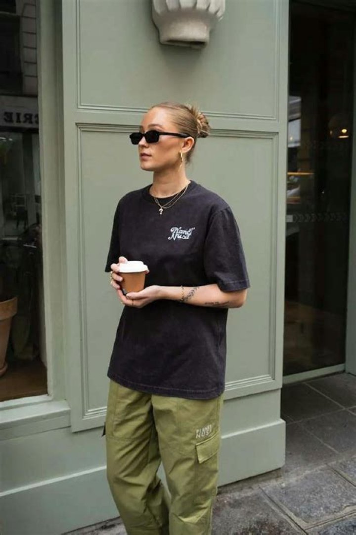 
Emilie Briting Height, Weight, Net Worth, Age, Birthday, Wikipedia, Who, Nationality, Biography 