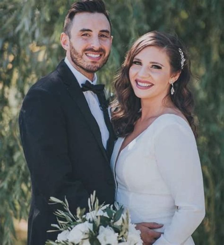 Emily Matesic Bio, Wiki, Age, Height, Family, Husband, WBAY-TV and Net Worth.