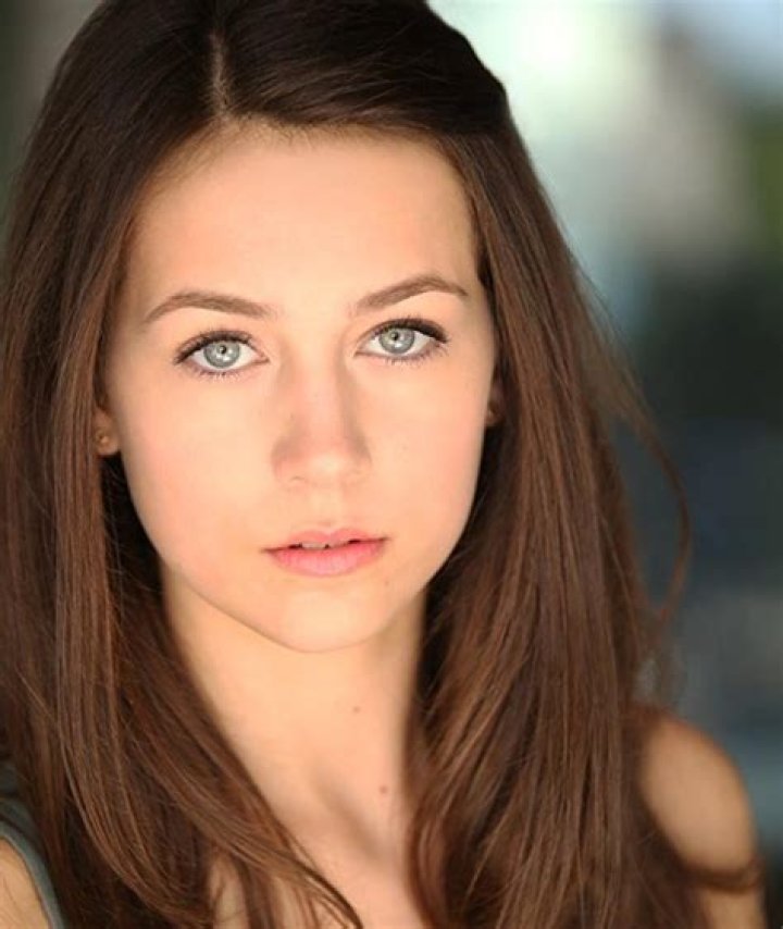 Emma Fuhrmann Net Worth, Salary, Movies, Dating, Facts, Wiki-Bio