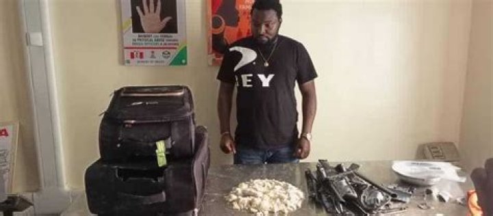 
Ex Nigerian Footballer Arrested For Smuggling Cocaine Concealed In His Traveling Bag 
