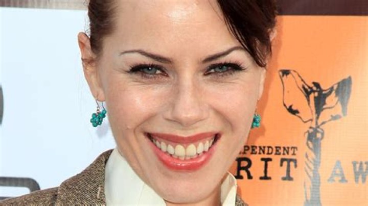 Fairuza Balk Net Worth