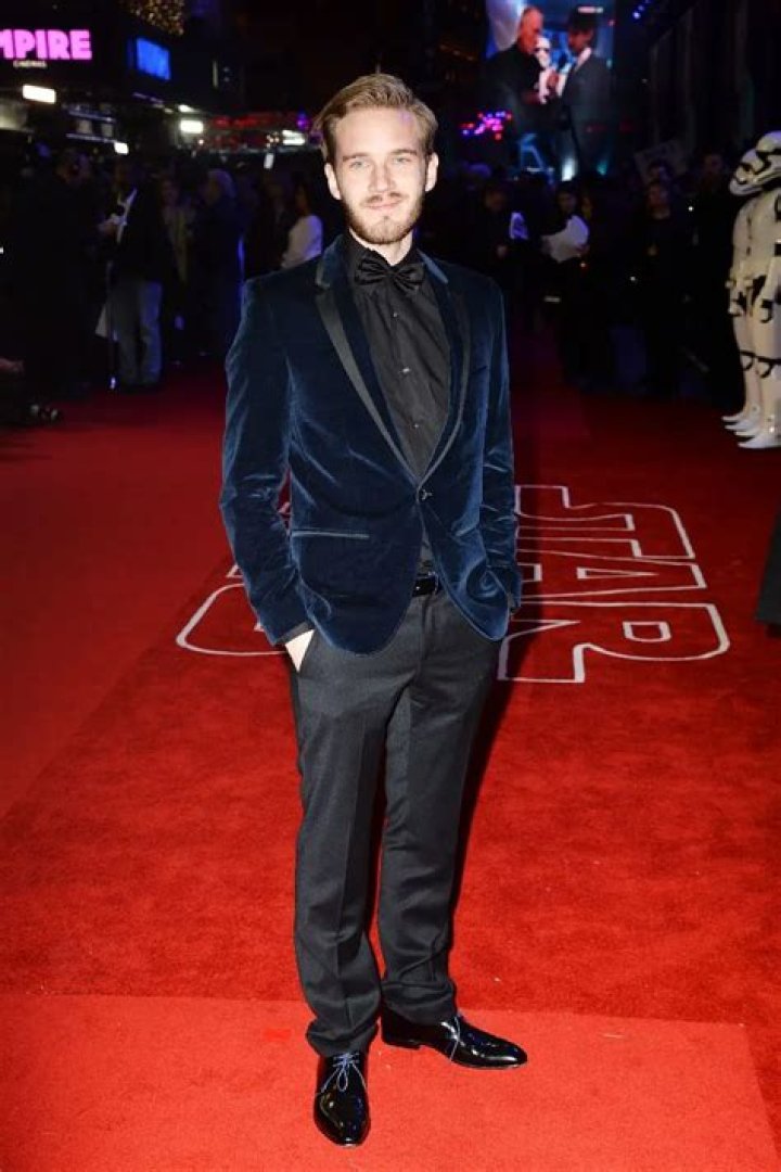 Felix Howard Net Worth