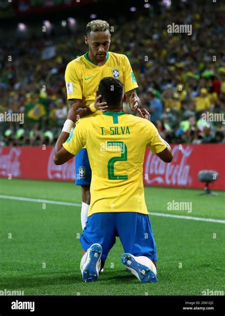 
Footballer Thiago Silva Was Raised Alongside Two Siblings In Rio de Janeiro, Brazil 