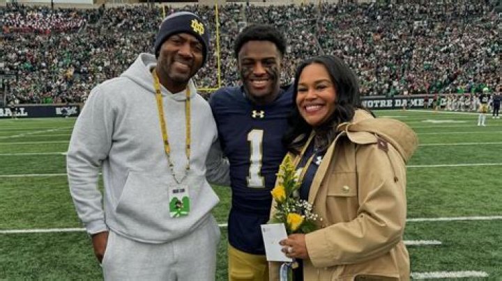 Frank Clark Wife: Is Frank Clark Married? Who Is Frank Clark’s Girlfriend Diamond Hurt?