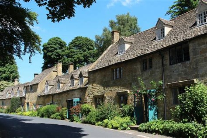 GAF Movie English Estate Was Filmed In A Beautiful Mansion In Snowshill