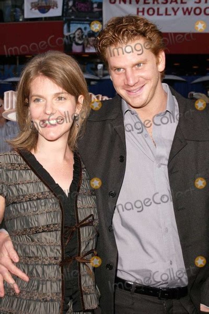 Gwen Mihok Net Worth