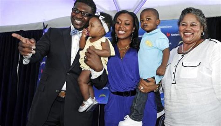 Hall Of Famer Ladainian Tomlinson Has Two Kids Daylen And Dayah Lynn Tomlinson