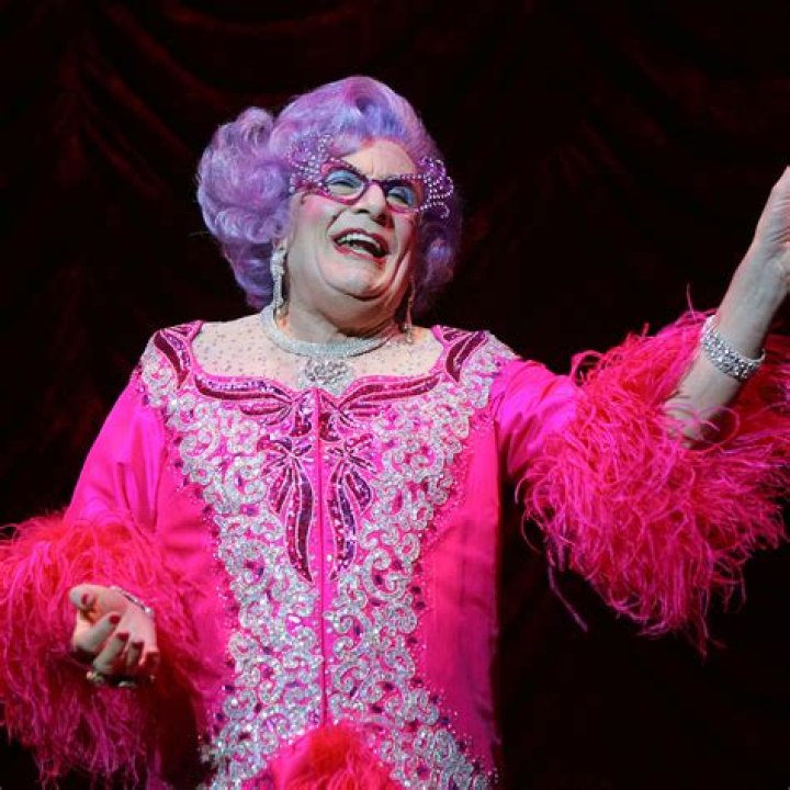 Harry Humphries Net Worth