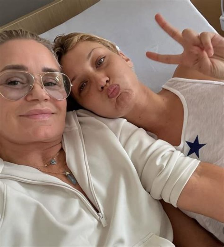 
How did Bella Hadid get Lyme disease? 