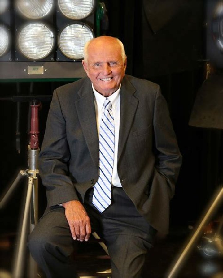 
How Did Gray Frederickson Die? Oscar-winning Oklahoma Filmmaker Cause of Death Explained 