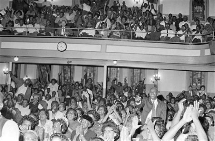 How Old Is Carolyn Folks? Everything To Know About The African-American Businesswoman