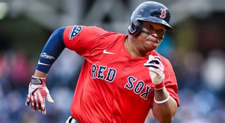 How Old is Rafael Devers? His Age and Height Exposed