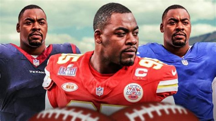 
Is Chris Jones Gay? Age, Height, Net Worth 