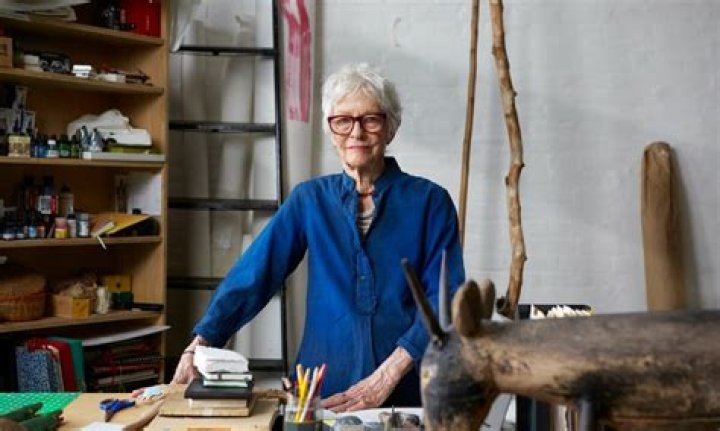 
Is Joan Jonas Married? Her Bio, Age, Husband and Net worth 