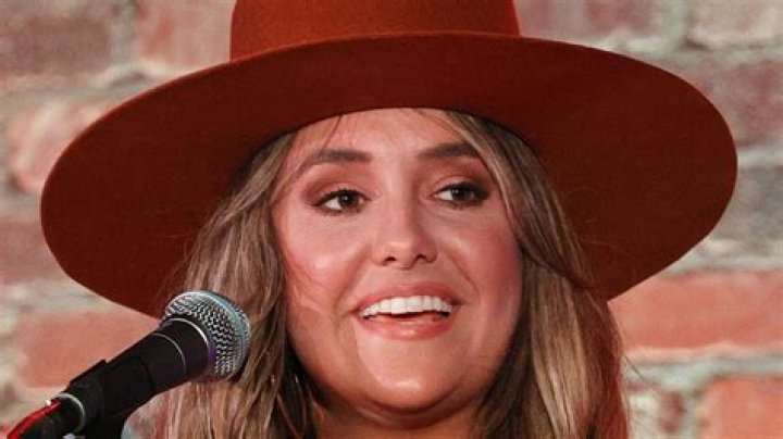 Is Lainey Wilson straight, gay, or married? Details About Sexuality And Partners