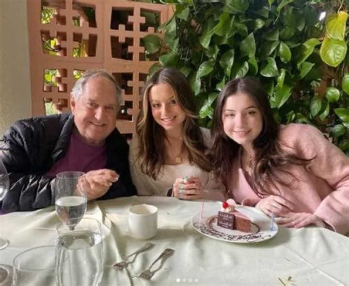 Is Neil Sedaka Gay? His Wife, Daughter, Son and Family Background