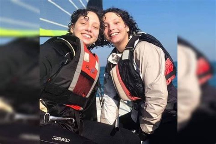 
Is Sarra Guezguez Dead Or Still Alive? Eya Guezguez Twin Sister – Accident Details 