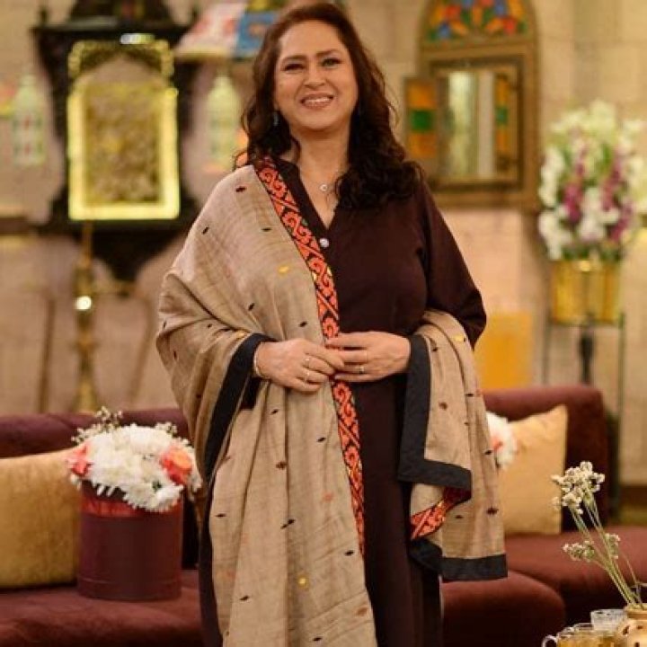 Ismat Zaidi Net Worth