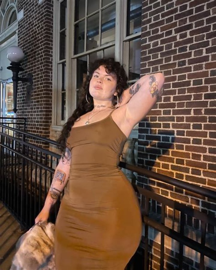 Janel Parrish (Actress) Bio, Wiki, Husband, Age, Height, Weight, Career, Family, Net Worth, Facts