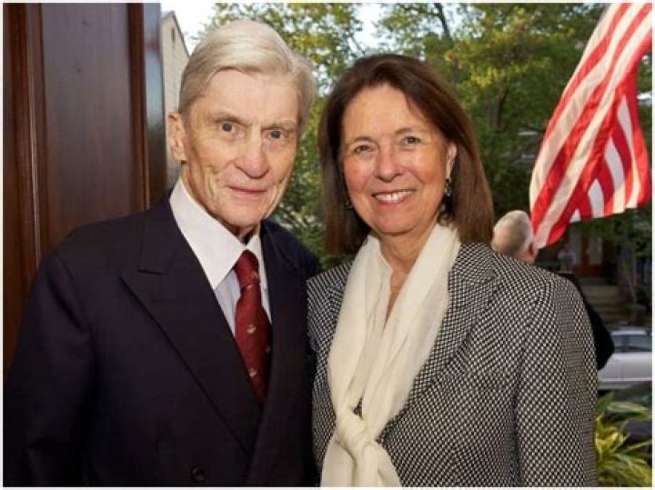 Jeanne Vander Myde Wiki, Age, John Warner Wife, Net Worth, Family, Children, Bio, Job