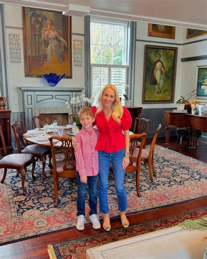 Jennifer Snowden Net Worth