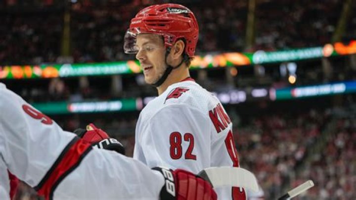 
Jesperi Kotkaniemi Height, Weight, Net Worth, Age, Birthday, Wikipedia, Who, Nationality, Biography 