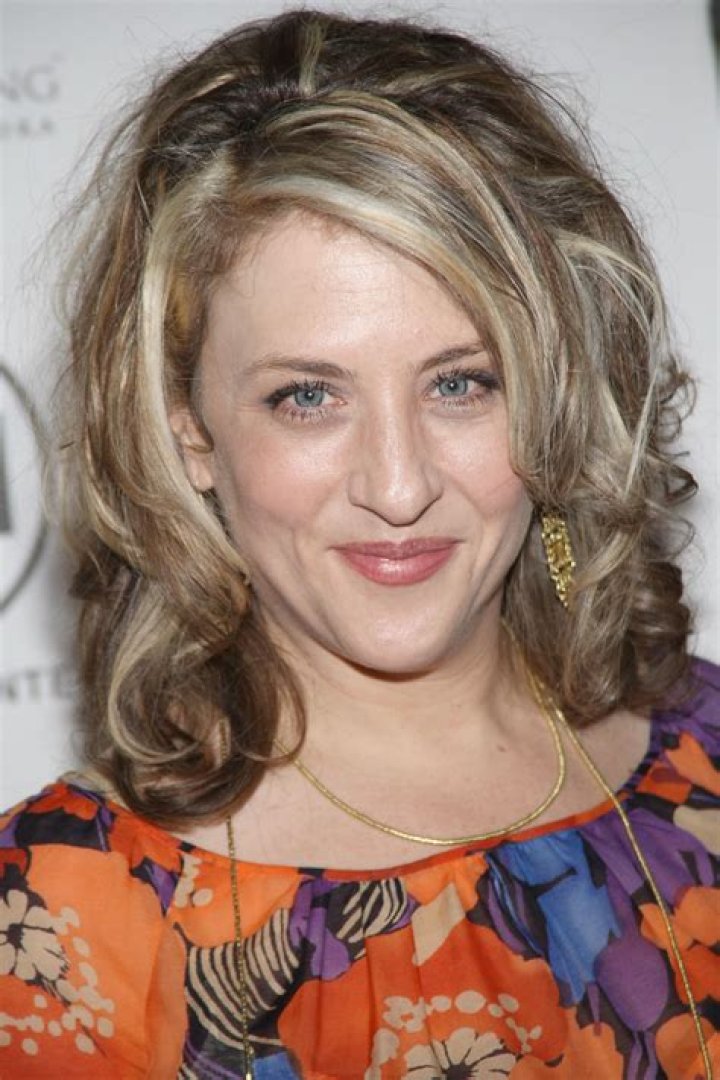 Jessy Schram Height, Weight, Net Worth, Age, Birthday, Wikipedia, Who, Nationality, Biography