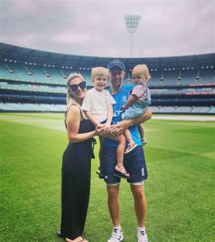 
Joe Root and Wife Carrie Cotterell Age Difference 
