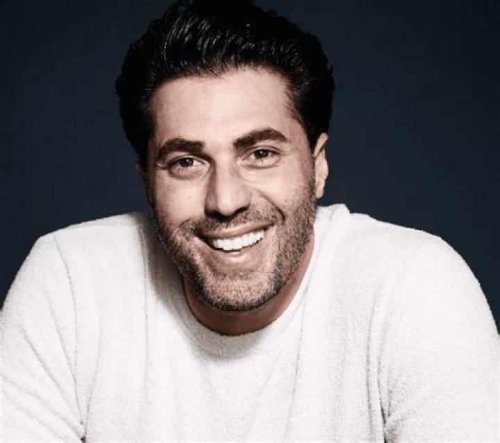 
Jordan Hugill Height, Weight, Net Worth, Age, Birthday, Wikipedia, Who, Nationality, Biography 