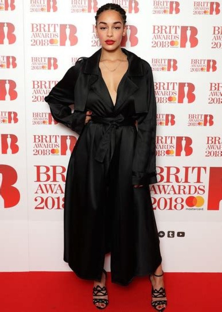Jorja Smith Height, Weight, Measurements, Bra Size, Shoe Size
