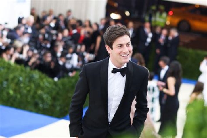 Joshua Kushner Height, Weight, Net Worth, Age, Birthday, Wikipedia, Who, Nationality, Biography