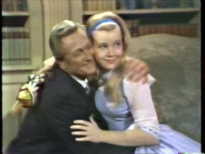 What Is the Net Worth of Judi Rolin? Also, Learn About Her Husband!