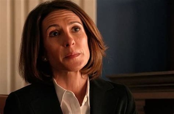 Julie Dretzin Height, Weight, Net Worth, Age, Birthday, Wikipedia, Who, Instagram, Biography