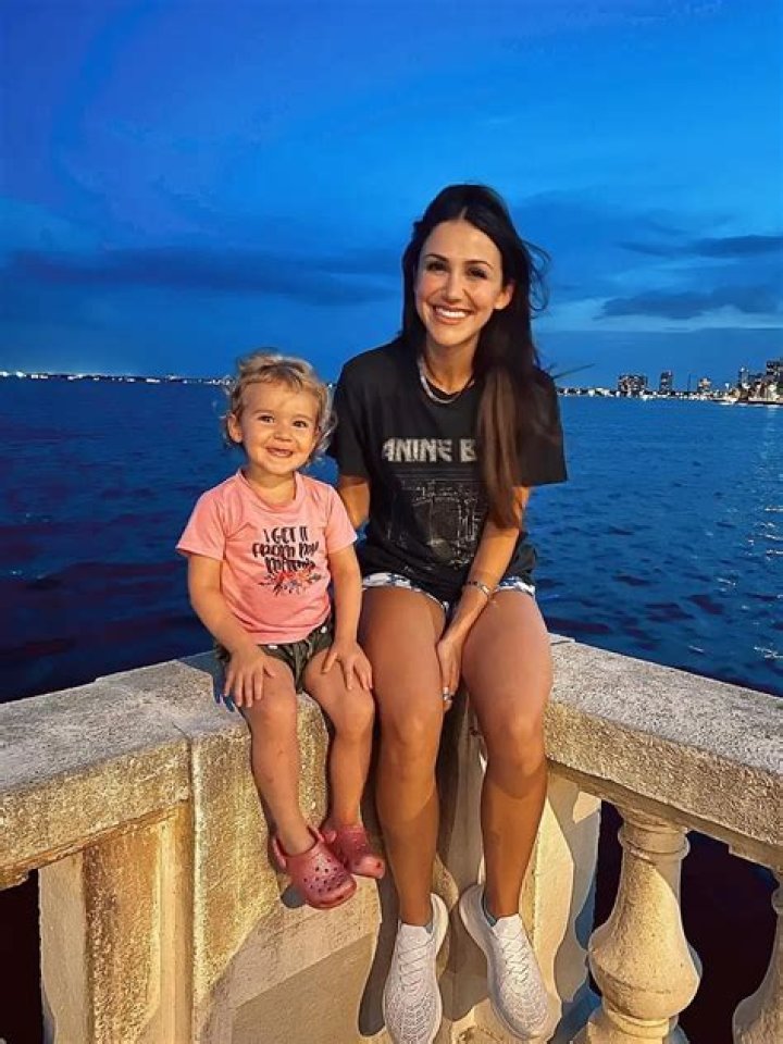 Kat Stickler Height, Weight, Net Worth, Age, Birthday, Wikipedia, Who, Instagram, Biography