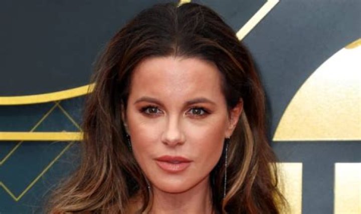 Kate Beckinsale Height, Weight, Net Worth, Age, Birthday, Wikipedia, Who, Instagram, Biography