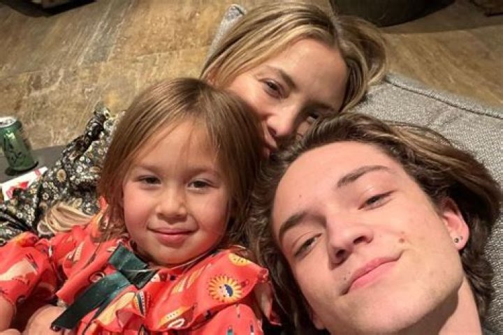 
Kate Hudson Snaps Thanksgiving Selfie with Son Ryder and Daughter Rani: ‘Great-ful Weekend’ 