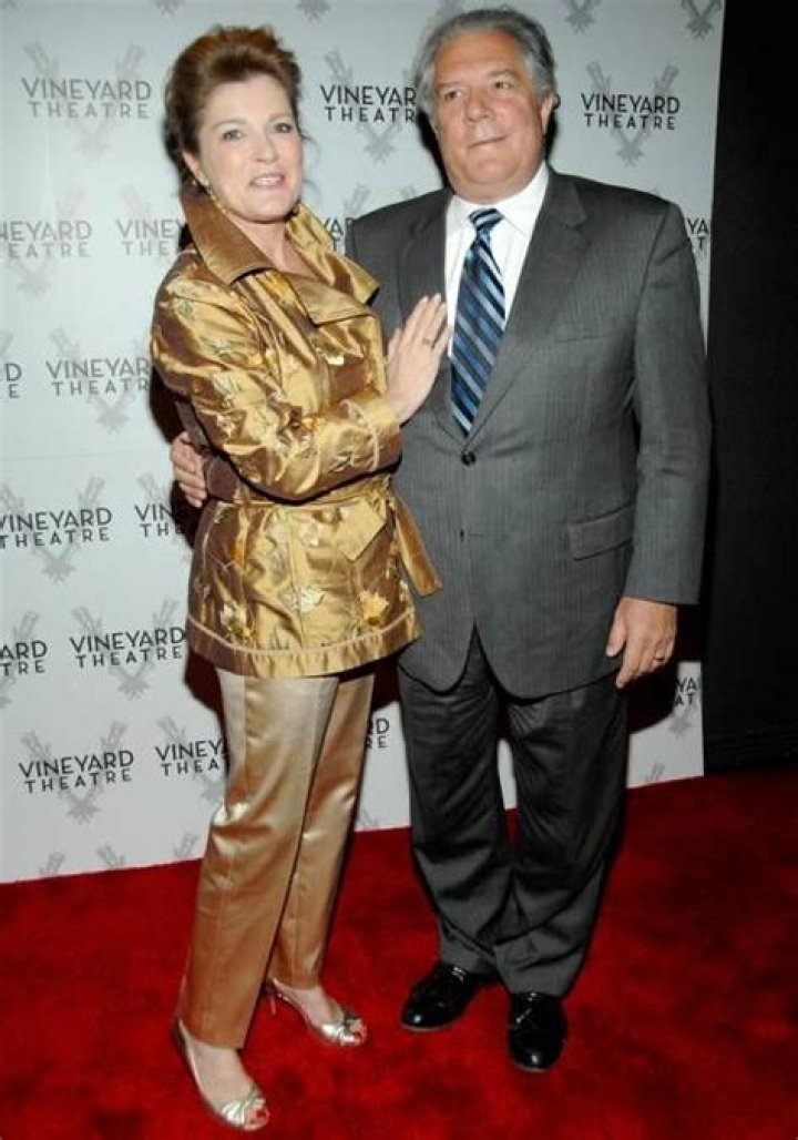 Kate Mulgrew: Husband, net worth, tattoos, smoking & body measurements