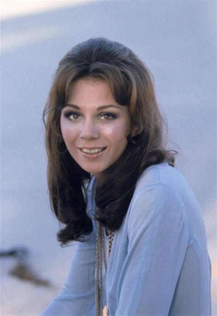 Kathryn Leigh Scott Net Worth