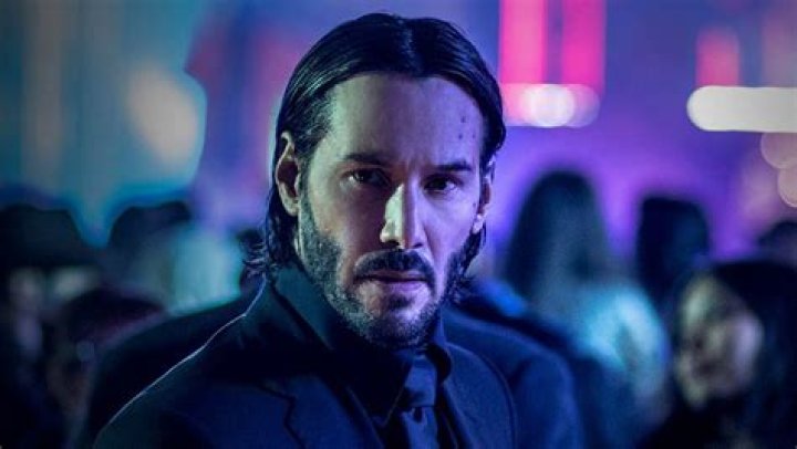 
Keanu Reeves Exits Martin Scorsese and Leonardo DiCap0rio’s ‘Devil in the White City’ Hulu Series 