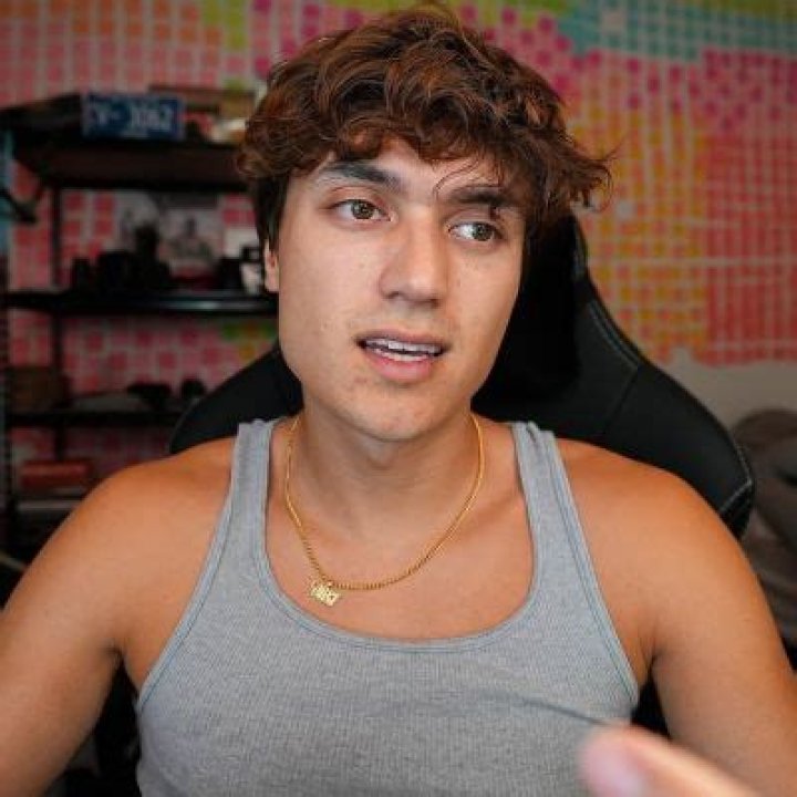 Kelly Wakasa Net Worth, YouTuber, Merch, Facts, Wiki-Bio