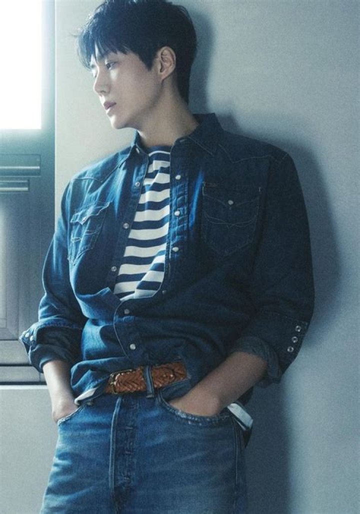 Kim Seon Ho Height, Weight, Net Worth, Age, Birthday, Wikipedia, Who, Nationality, Biography