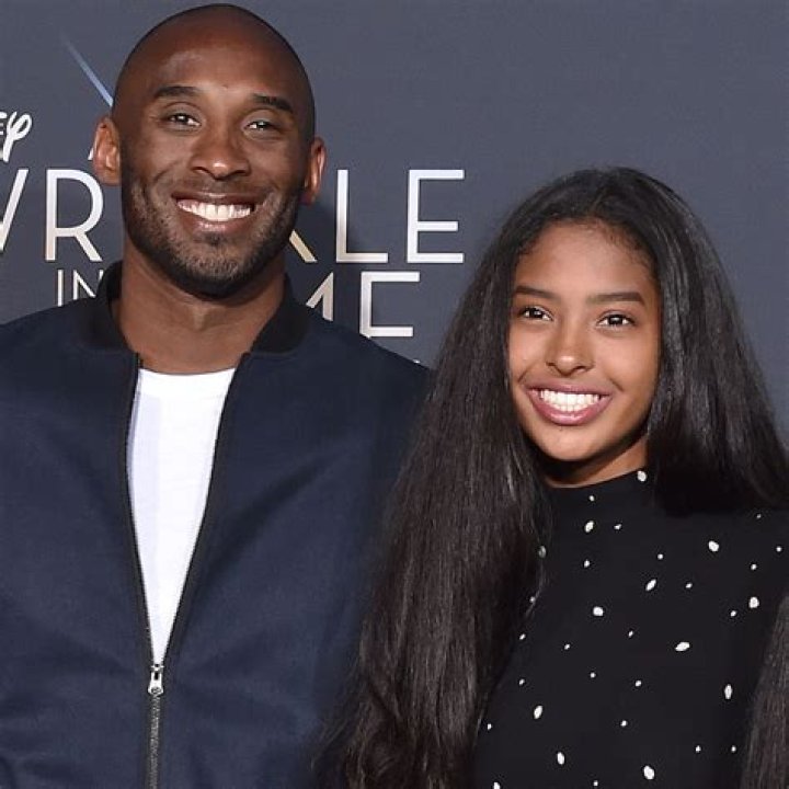 
Kobe Bryant’s Daughter Natalia, 19, Makes Appearance in Hooded Dress at the 2022 CFDA Awards 