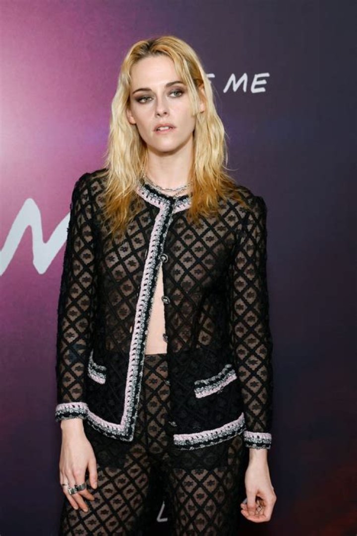 
Kristen Stewart Stars At Chanel Show 