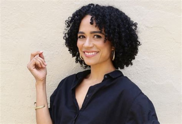 Lauren Ridloff Height, Weight, Measurements, Bra Size, Shoe Size