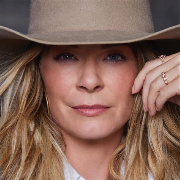 LeAnn Rimes Wiki-Bio, Age, Married, Husband, Career, Net Worth, Songs