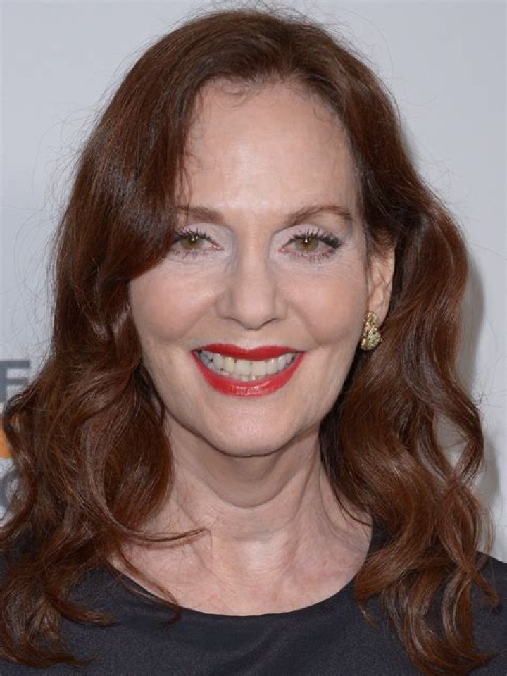 Lesley Ann Warren Height, Weight, Measurements, Bra Size, Shoe Size