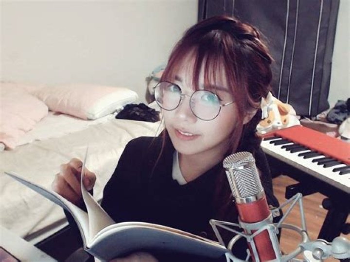 Lilypichu Wiki, Bio, Boyfriend, Married, Net worth, Parents. Age