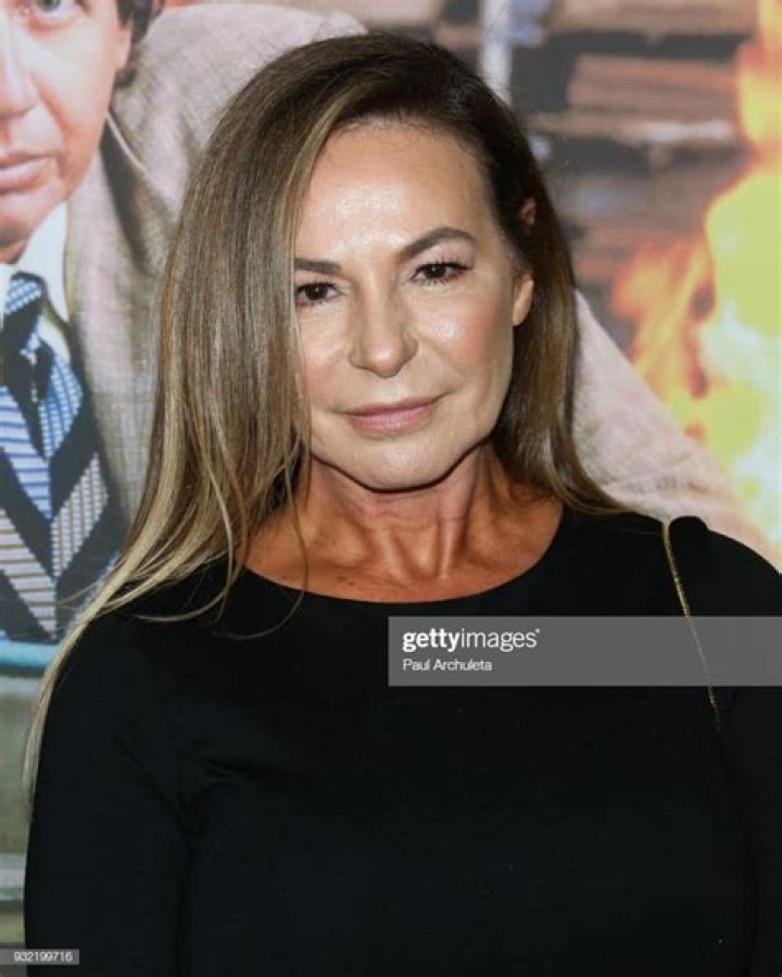 Linda Doucett Dating, Controversy, Husband, Net Worth, Career, Wiki-Bio